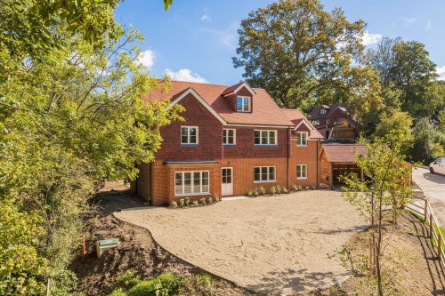 Arrange a viewing for Oak Tree Drive, Newtown, RG20