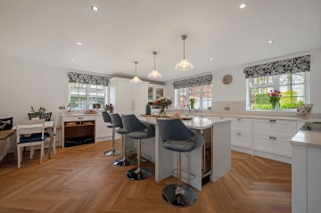 image of Kookaburra Carbinswood Lane, Woolhampton