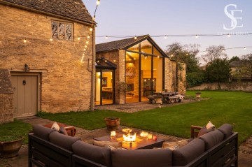 image of College Farmhouse, Weald