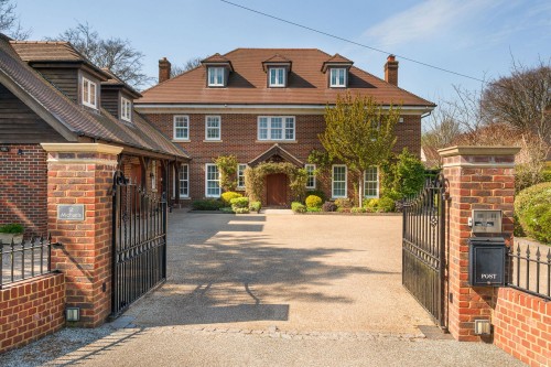 Arrange a viewing for Cliff Way, Compton, SO21