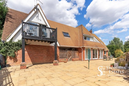Arrange a viewing for Gossmore Close, Marlow, SL7