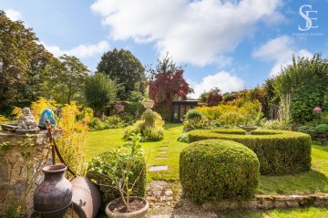 image of Lindisfarne, 12 Milton Lane, Steventon