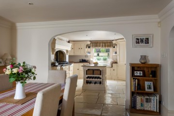 image of 2 Lansdown Parade, Cheltenham