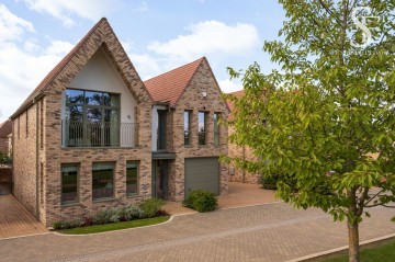 image of 18 Stevenson Crescent, Headington