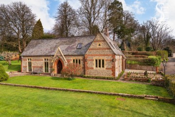 image of Sextons Cottage Church Lane, Speen