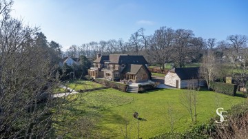 image of Stubbs Hill House Stubbs Hill, Binfield