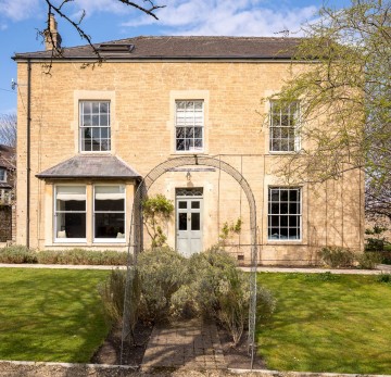image of Hemington House, 62 Alexandra Road, Frome
