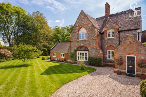 Arrange a viewing for Woolton Hill, Tile Barn, RG20