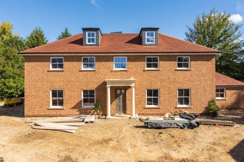 Arrange a viewing for Oak Tree Drive, Newtown, RG20