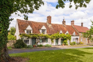 image of Vine Cottage, 13 Church Green, Stanford In The Vale