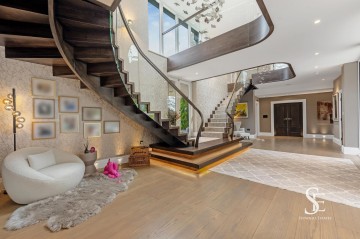 image of Discreet Listing, Cookham, 