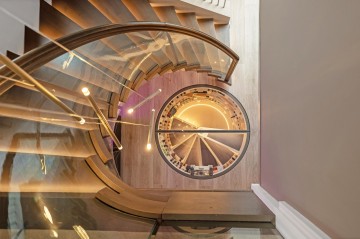 image of Discreet Listing, Cookham, 