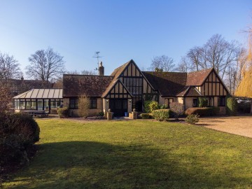 image of Honeysuckle Lodge & The Big Little Shack, Crafton Road, Mentmore