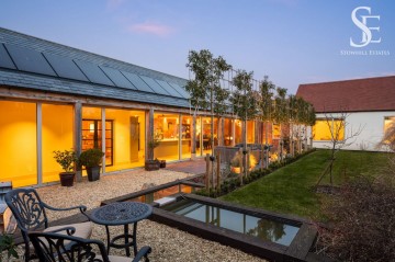 image of Courtyard Stables Courthill Road, Letcombe Regis